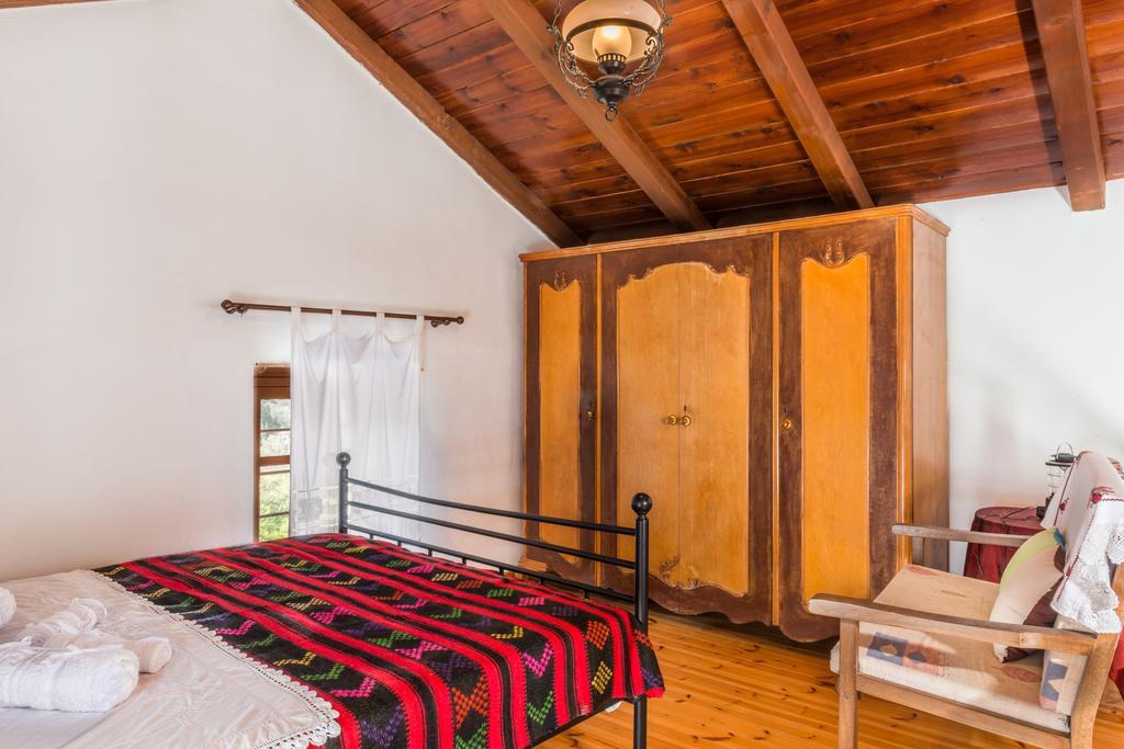 Traditional House Alikampos Exterior photo