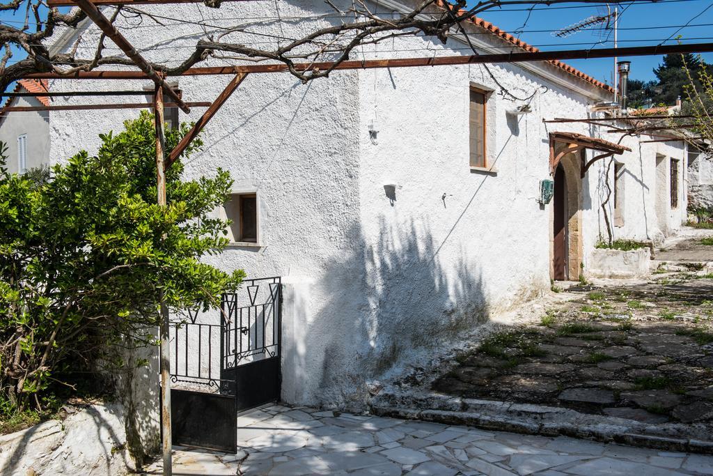 Traditional House Alikampos Exterior photo
